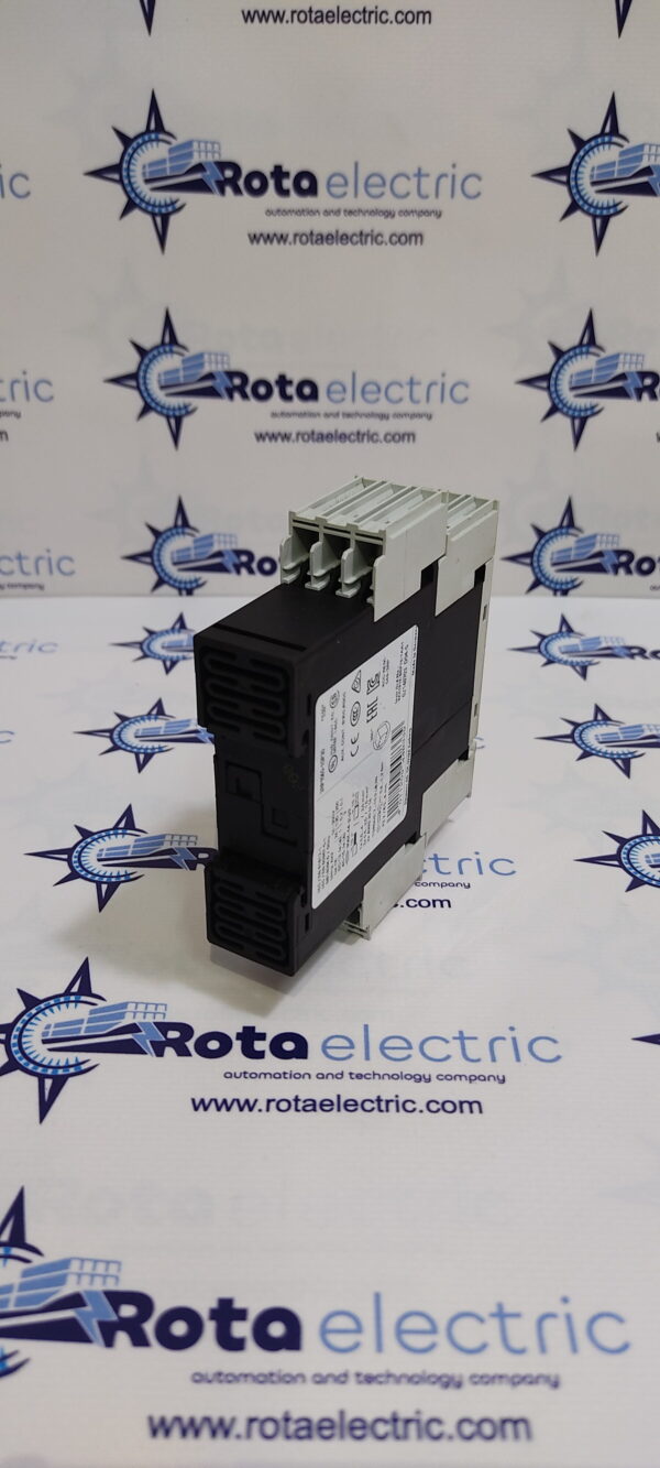 SIEMENS 3RP1560-1SP30 TIME RELAY